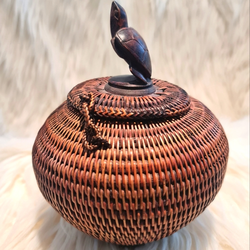 Rare Vintage Hand Woven Indonesian Spherical Basket Carved Turtle Lid
